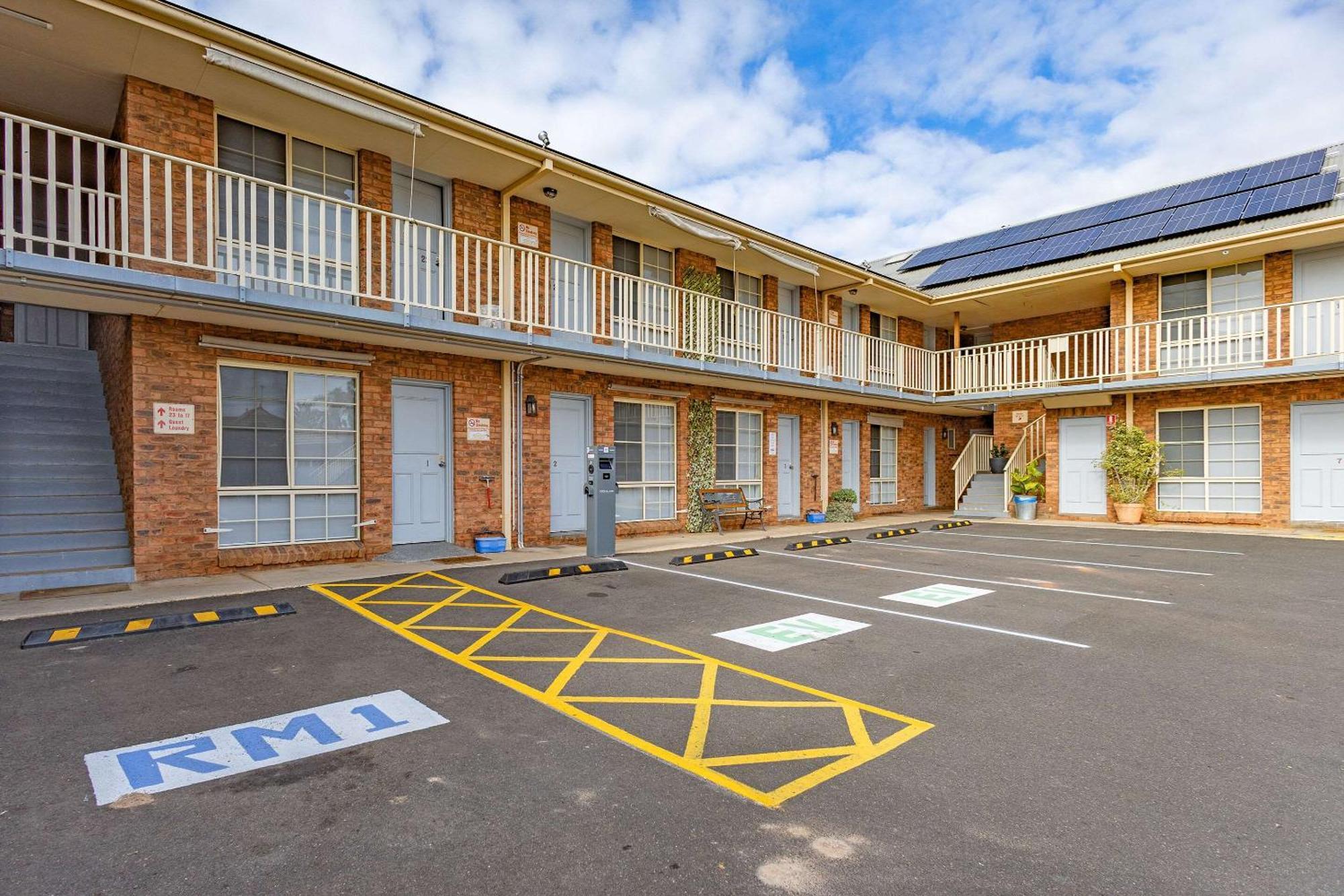 Comfort Inn Shearing Shed Anafi Exterior foto
