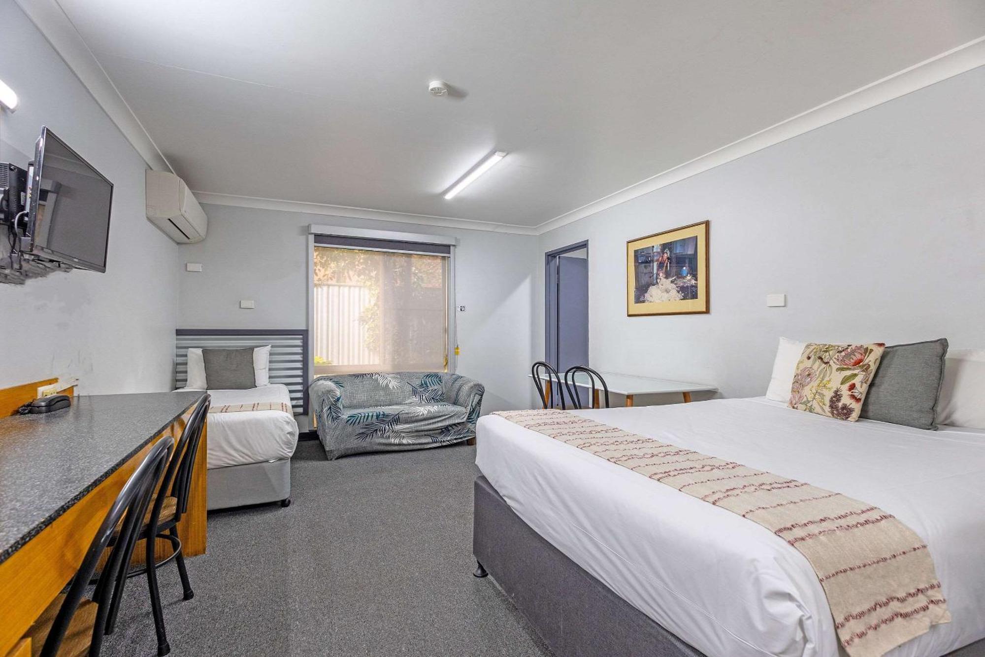 Comfort Inn Shearing Shed Anafi Exterior foto
